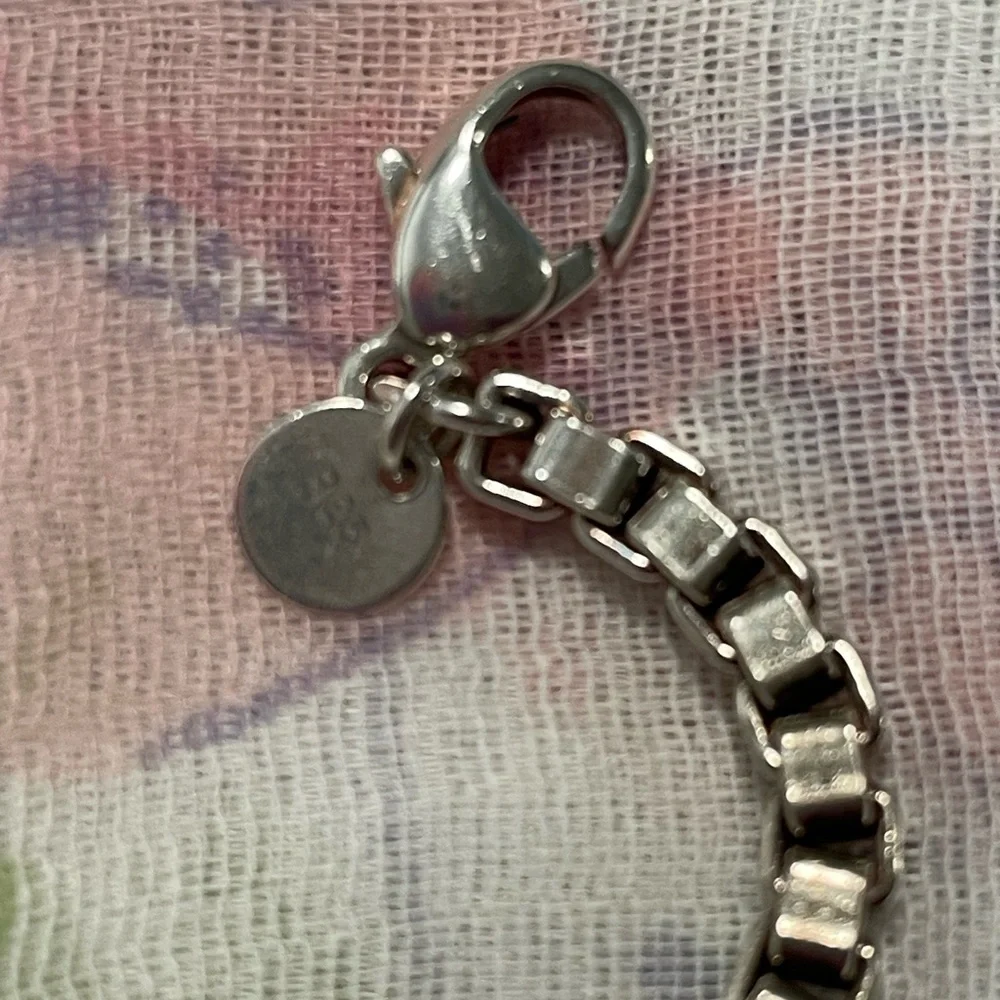 Tiffany & Co. Silver Chain Bracelet with Teal Pouch 7” - Picture 3 of 4